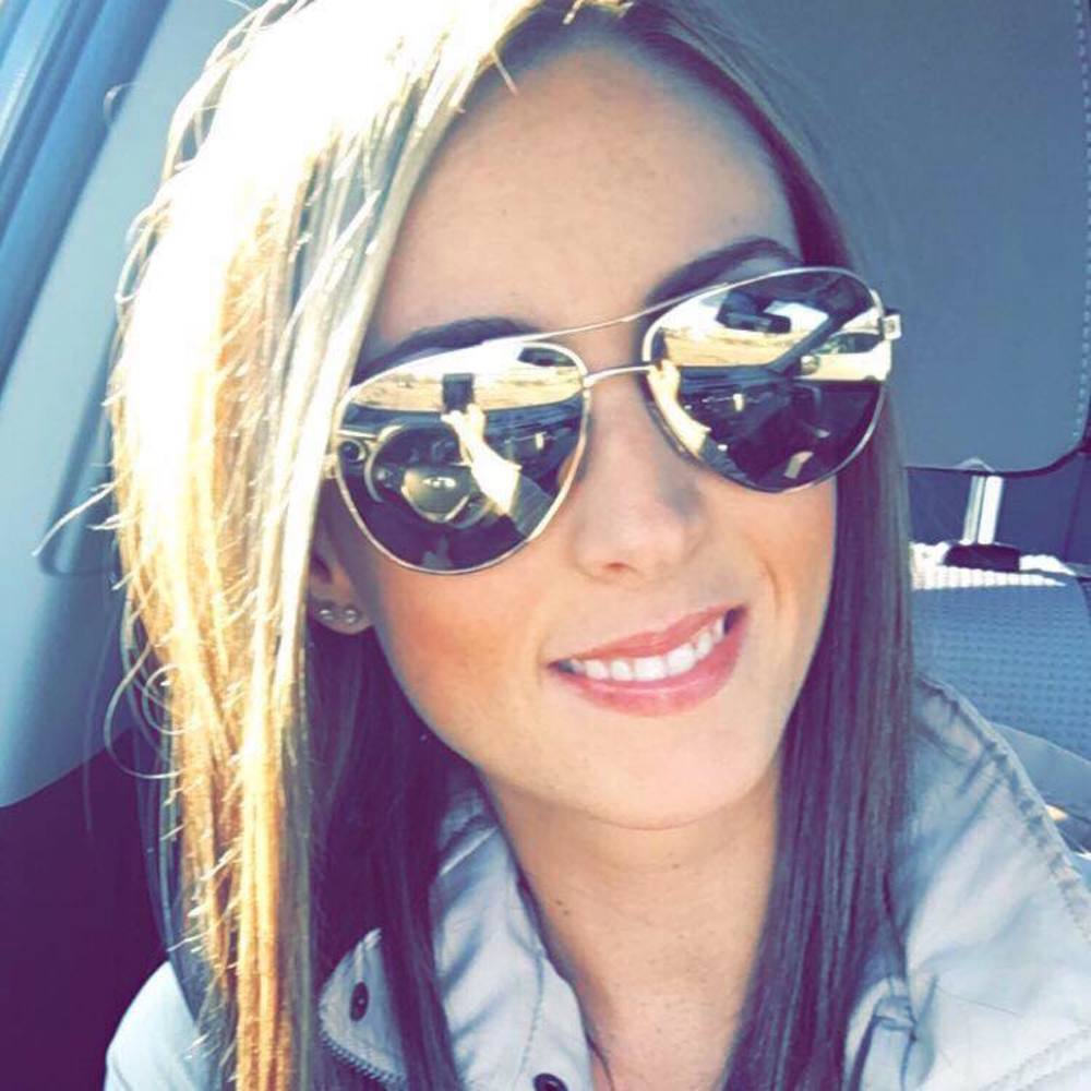 Meet your Posher, Alicia